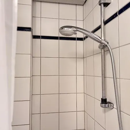 Two Bedroom In Copenhagen, Bhmensgade 9, Copenhague